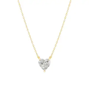 שרשרת זהב 14 קראט עם תליון יהלום מעבדה בצורת לב בשיבוץ מרחף על הצוואר - לואיזה תכשיטים.