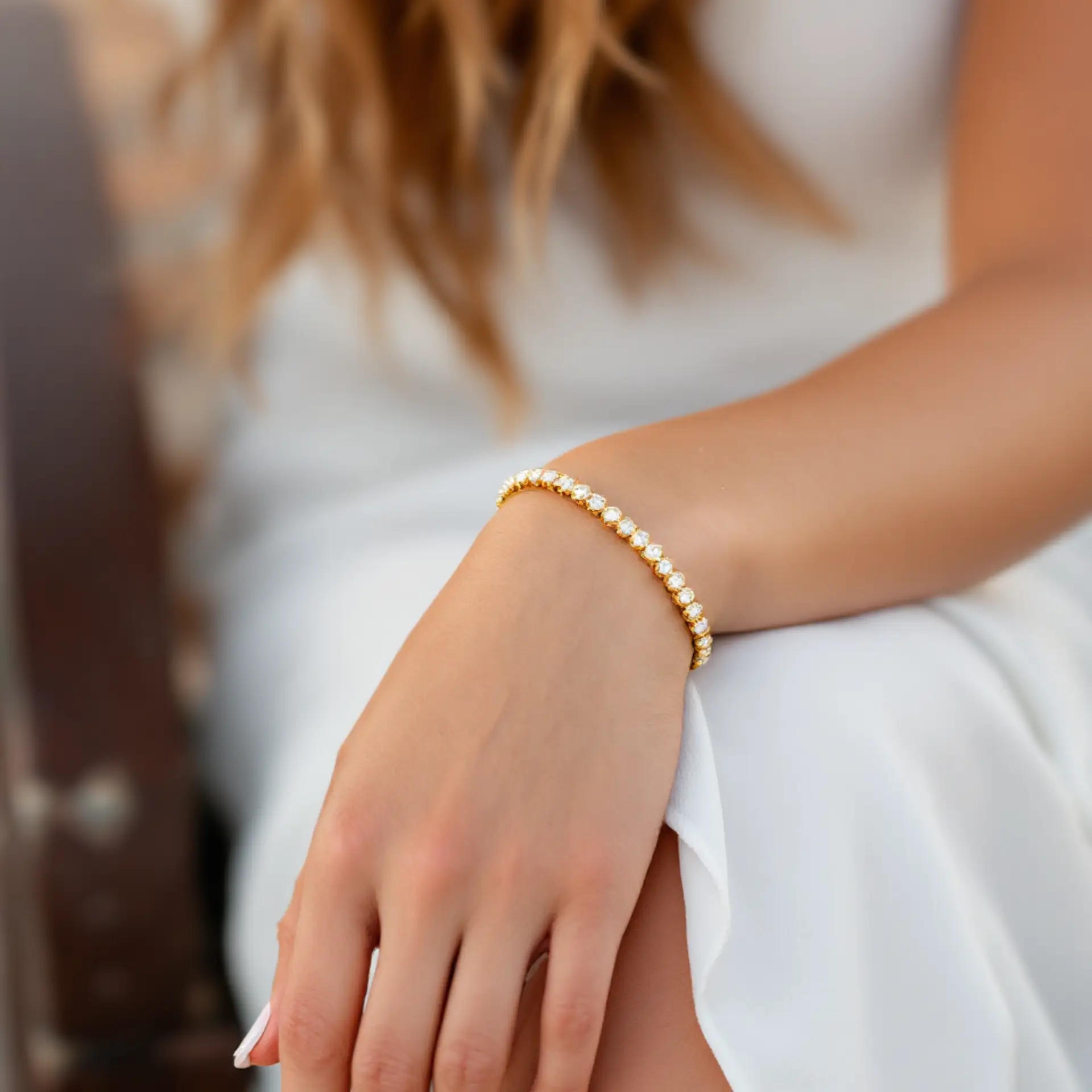 צמיד טניס יהלומים על היד צמיד טניס יהלומים על היד